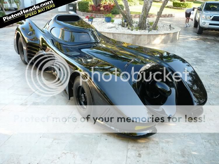 04-batmobile-L.jpg