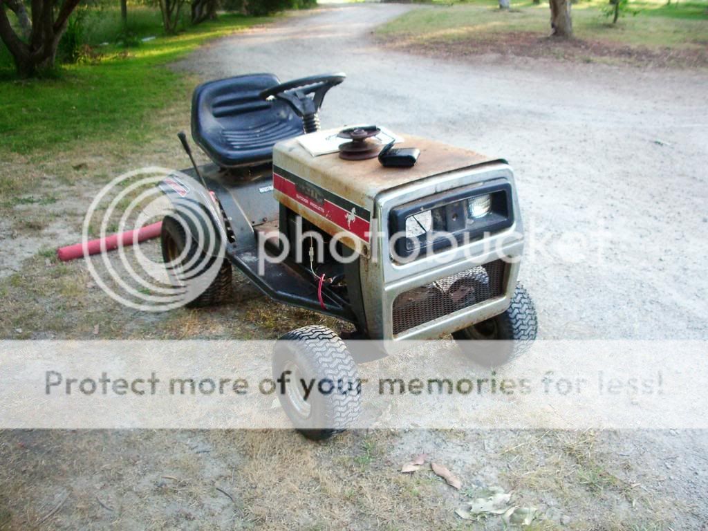 [Linked Image from i675.photobucket.com]