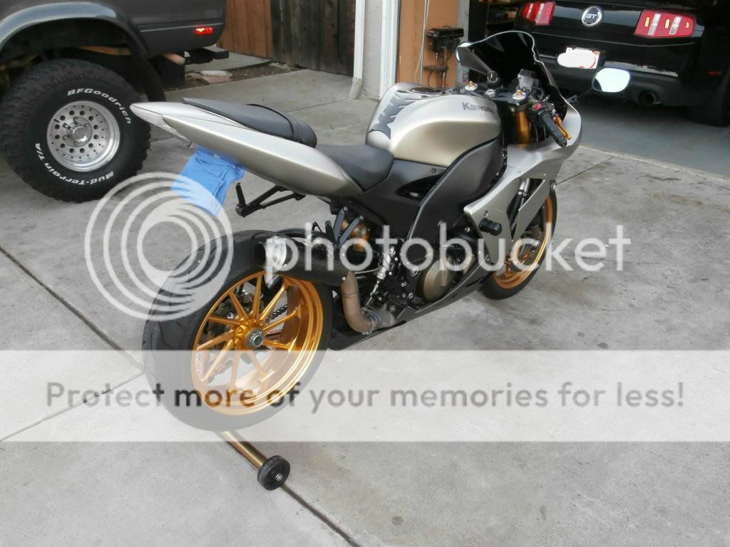 Gen 1: 2004-2005 Super nice single sided swingarm ...